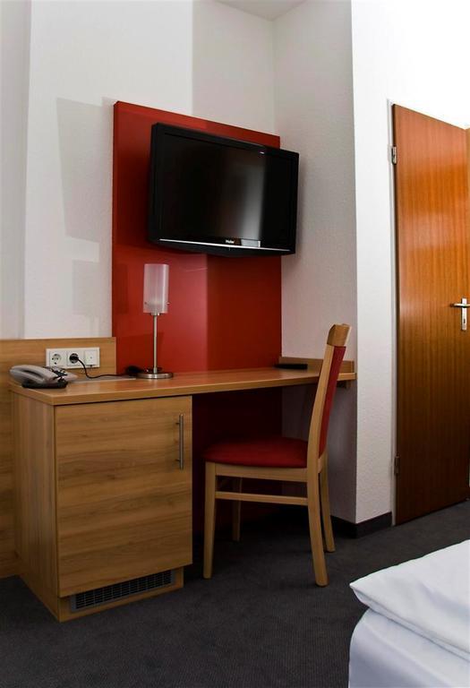Airport Hotel Karsten Κολωνία Εξωτερικό φωτογραφία